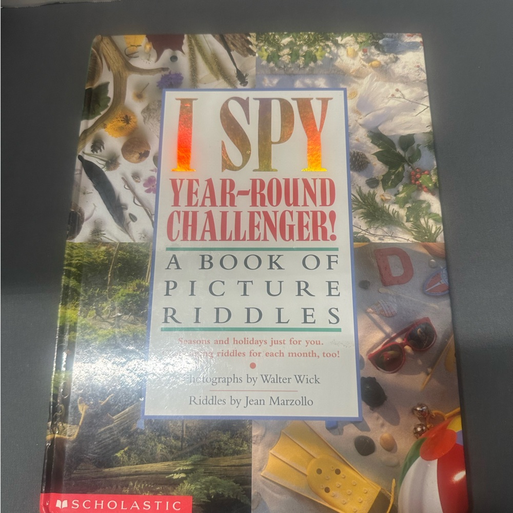 I Spy Year-Round Challenger!: A Book of Picture Riddles by Jean Marzollo (Englis